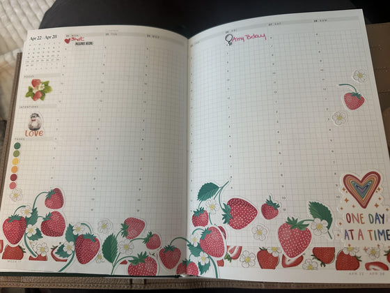 A customer's decorated Minimalist planner spread